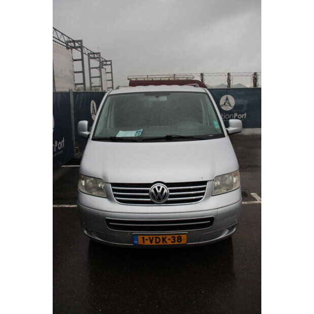 2009 Volkswagen Transporter-44910568