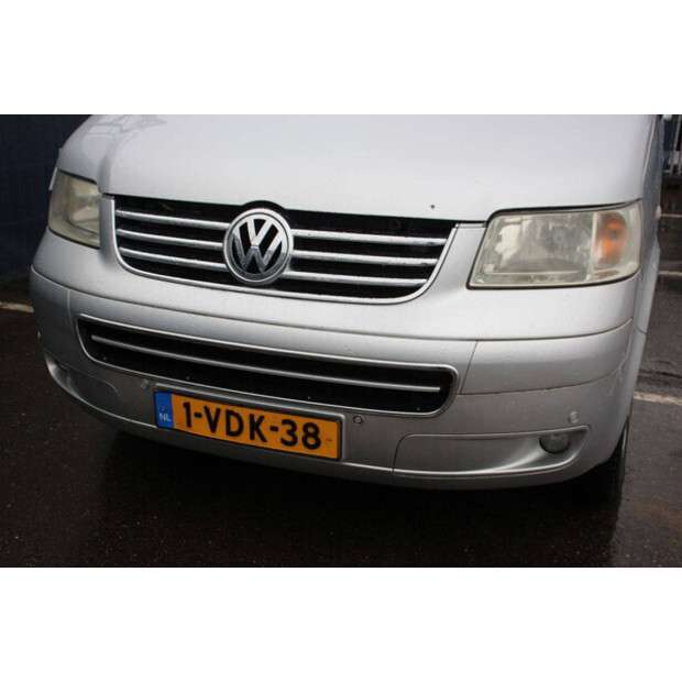 2009 Volkswagen Transporter-44910570