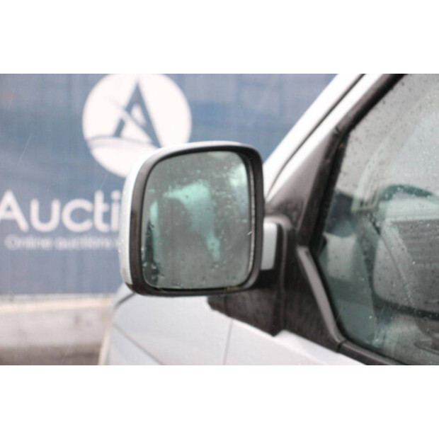 2009 Volkswagen Transporter-44910574