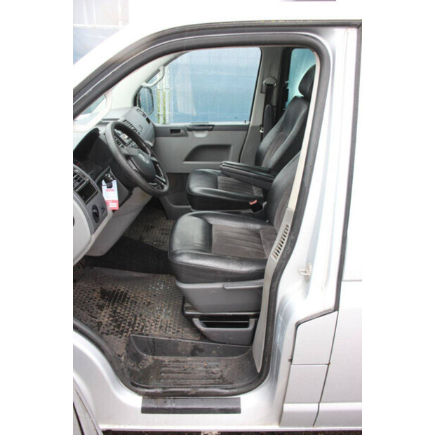 2009 Volkswagen Transporter-44910582
