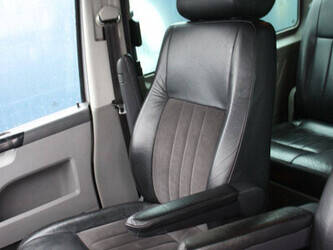 2009-volkswagen-transporter-1404551-44910584