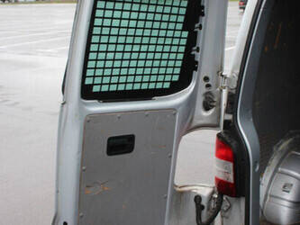 2009-volkswagen-transporter-1404551-44910586