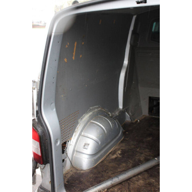 2009 Volkswagen Transporter-44910590