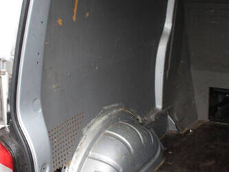 2009-volkswagen-transporter-1404551-44910590