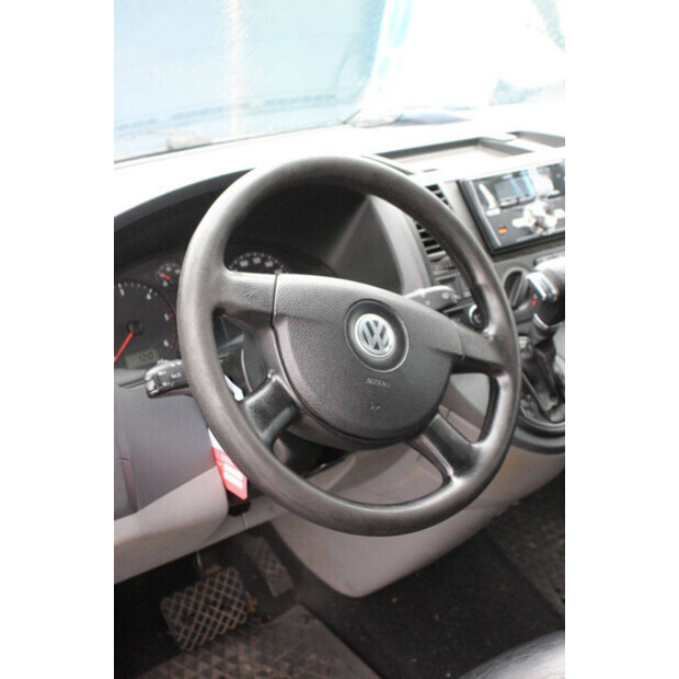 2009 Volkswagen Transporter-44910598