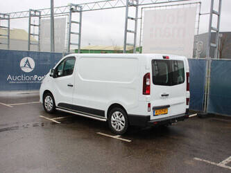 2017-renault-trafic-1404556-44910785