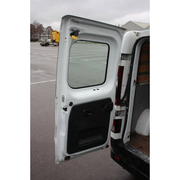 2017 Renault Trafic-44910800