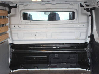 2017-renault-trafic-1404556-44910805