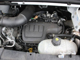 2017-renault-trafic-1404556-44910814