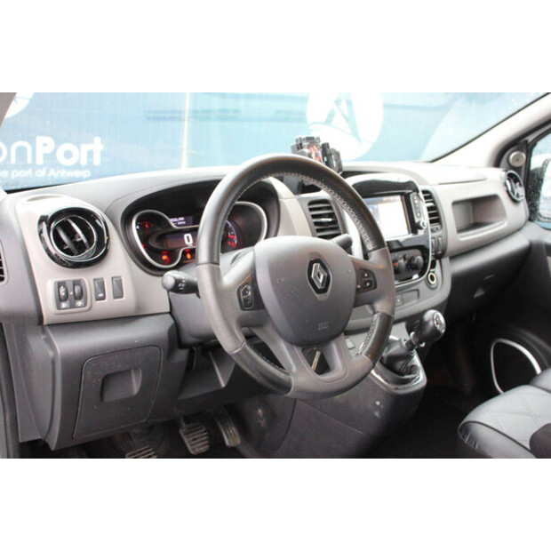 2017 Renault Trafic-44910817