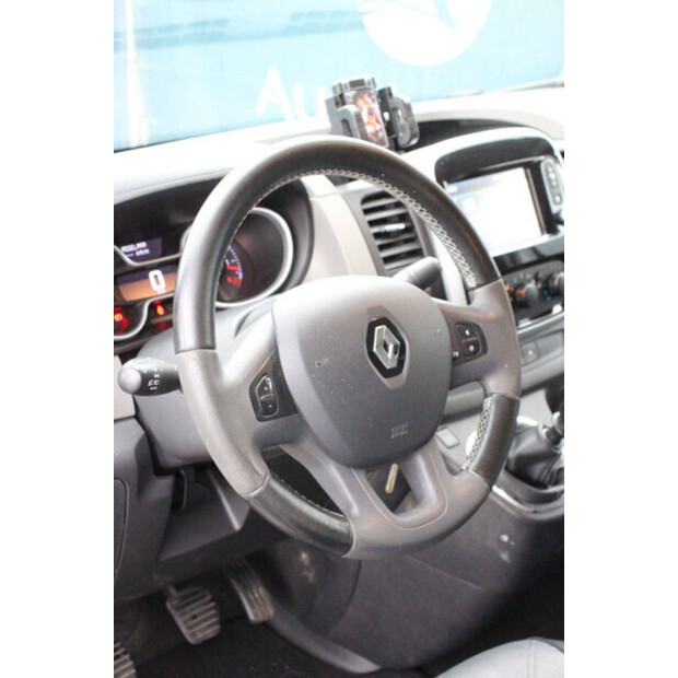 2017 Renault Trafic-44910818
