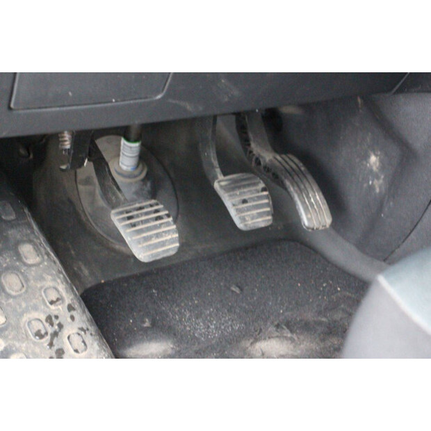 2017 Renault Trafic-44910819