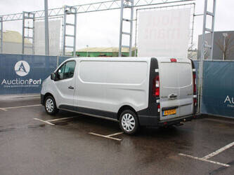 2018-renault-trafic-1404557-44910829