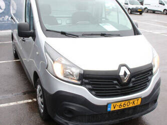 2018-renault-trafic-1404557-44910832