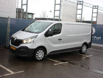 2018-renault-trafic-1404557-44910834