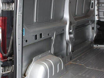 2018-renault-trafic-1404557-44910846