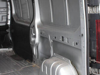 2018-renault-trafic-1404557-44910848