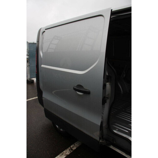 2018 Renault Trafic-44910853