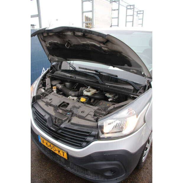 2018 Renault Trafic-44910855