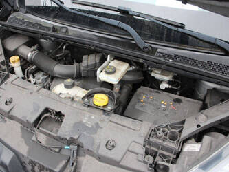 2018-renault-trafic-1404557-44910856