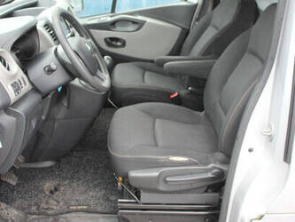 2018-renault-trafic-1404557-44910859