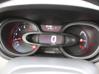 2018-renault-trafic-1404557-44910866