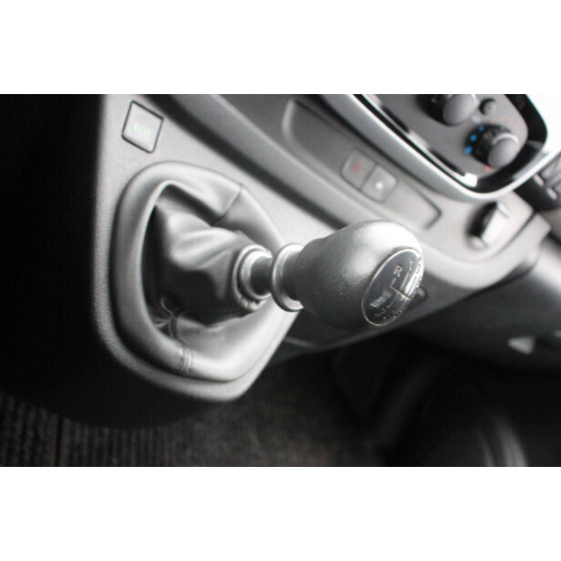 2018 Renault Trafic-44910869