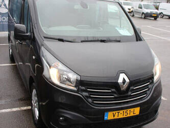 2016-renault-trafic-1404559-44910925