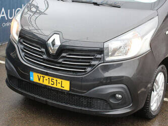 2016-renault-trafic-1404559-44910928