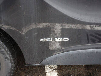 2016-renault-trafic-1404559-44910930