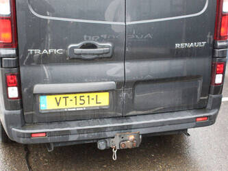 2016-renault-trafic-1404559-44910933