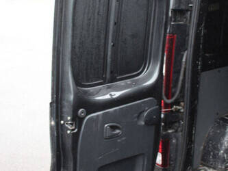 2016-renault-trafic-1404559-44910938