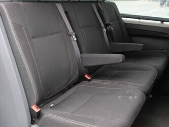 2016-renault-trafic-1404559-44910946