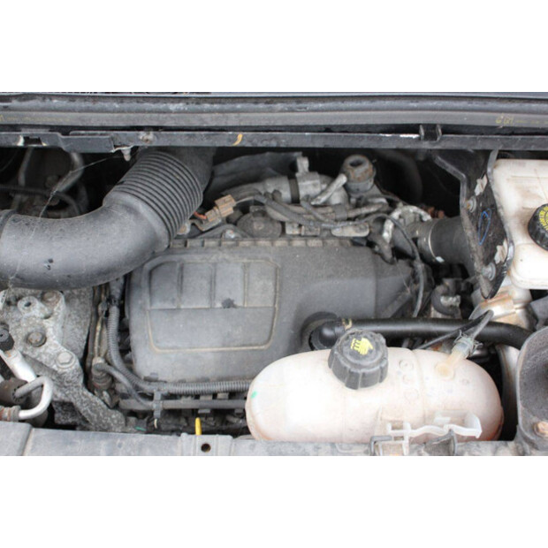 2016 رينو Trafic-44910951