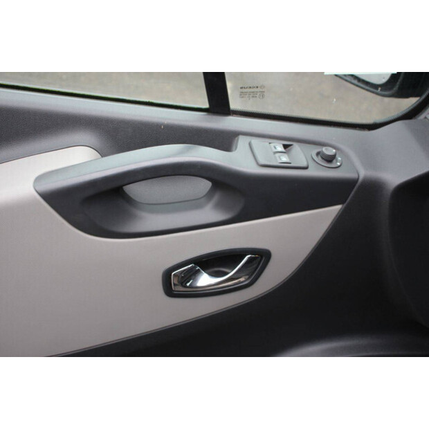 2016 رينو Trafic-44910953