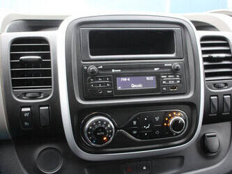 2016-renault-trafic-1404559-44910962