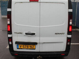 2018-renault-trafic-1404561-44911010