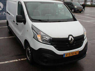 2018-renault-trafic-1404561-44911012
