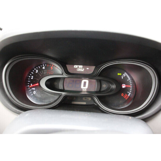 2018 Renault Trafic-44911015