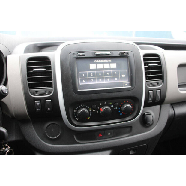 2018 Renault Trafic-44911017