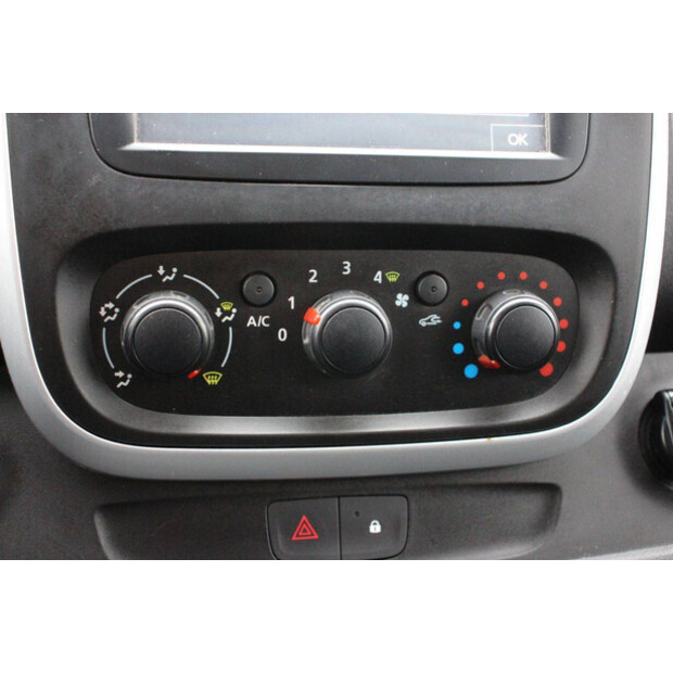 2018 Renault Trafic-44911050