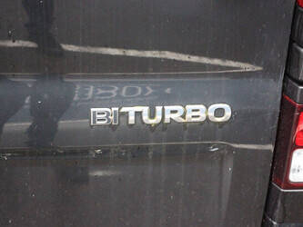 2015-opel-vivaro-1404562-44911066