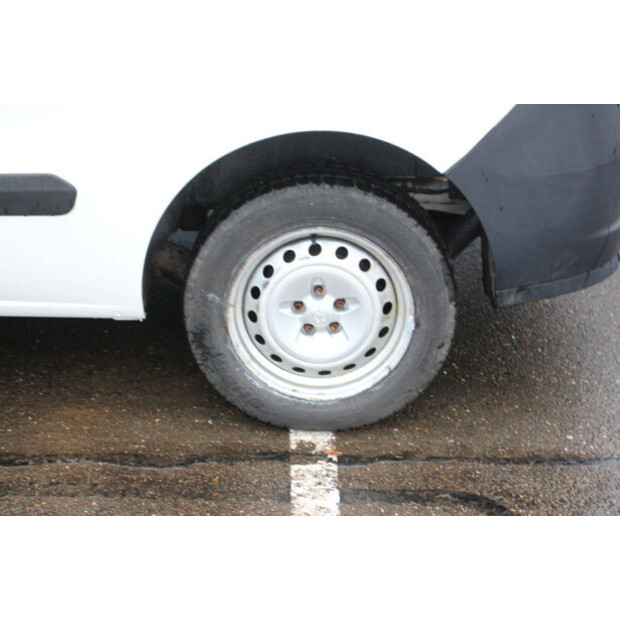 2013 أوبل COMBO-44911108