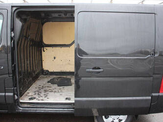 2017-nissan-nv400-1404565-44911210