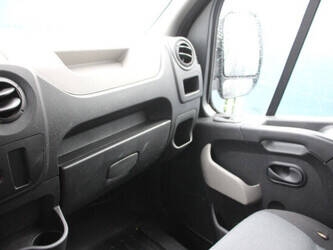 2017-nissan-nv400-1404565-44911228