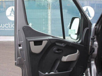 2018-renault-master-1404567-44911305