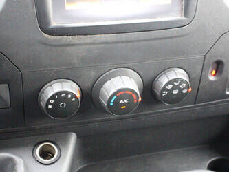 2018-renault-master-1404567-44911314