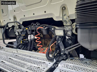 2021-mercedes-benz-actros-1845-1404585-44911940