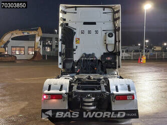 2015-renault-t520-1404604-44912611