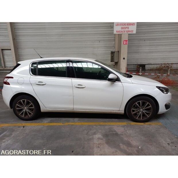 2016 بيجو 308-44925485